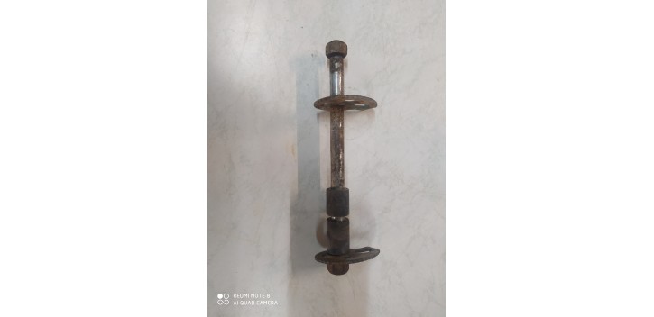 axe de roue ar rieju spike sm 06