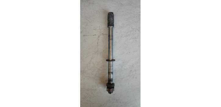 Axe de roue AV Derbi GPR Nude