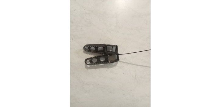cales pieds peugeot XP6