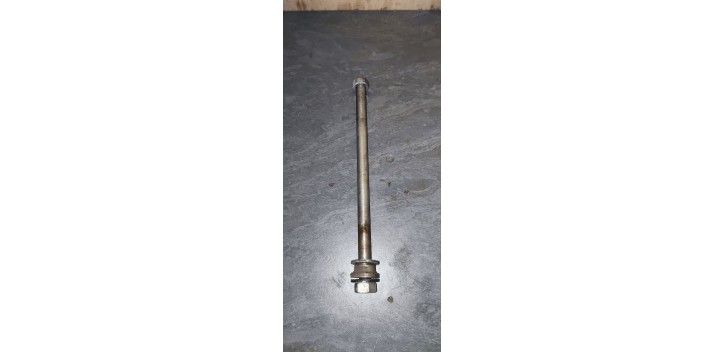 Axe de roue AR Derbi GPR 2014