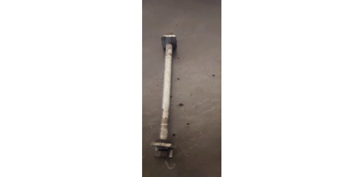 Axe de roue AR Peugeot XR7 2015