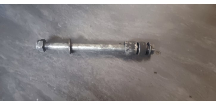 Axe de roue AR Beta rr sm 2010
