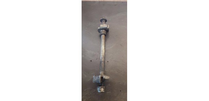 Axe de roue AR Rieju MRT 2013