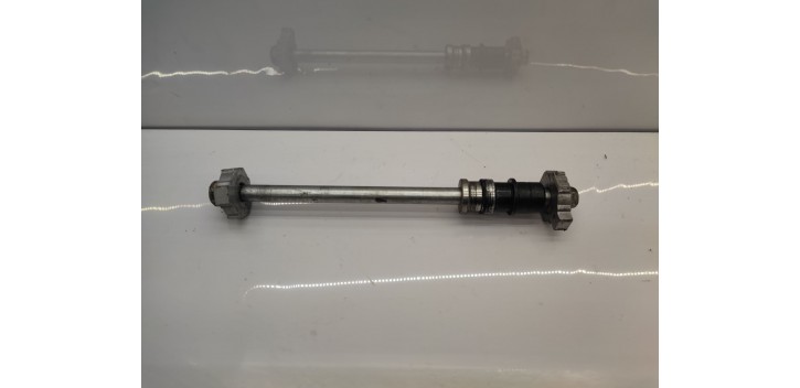 Axe de roue AR KTM Duke 125cc 2018