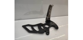 Platine repose pieds AV gauche Peugeot XR7 2014